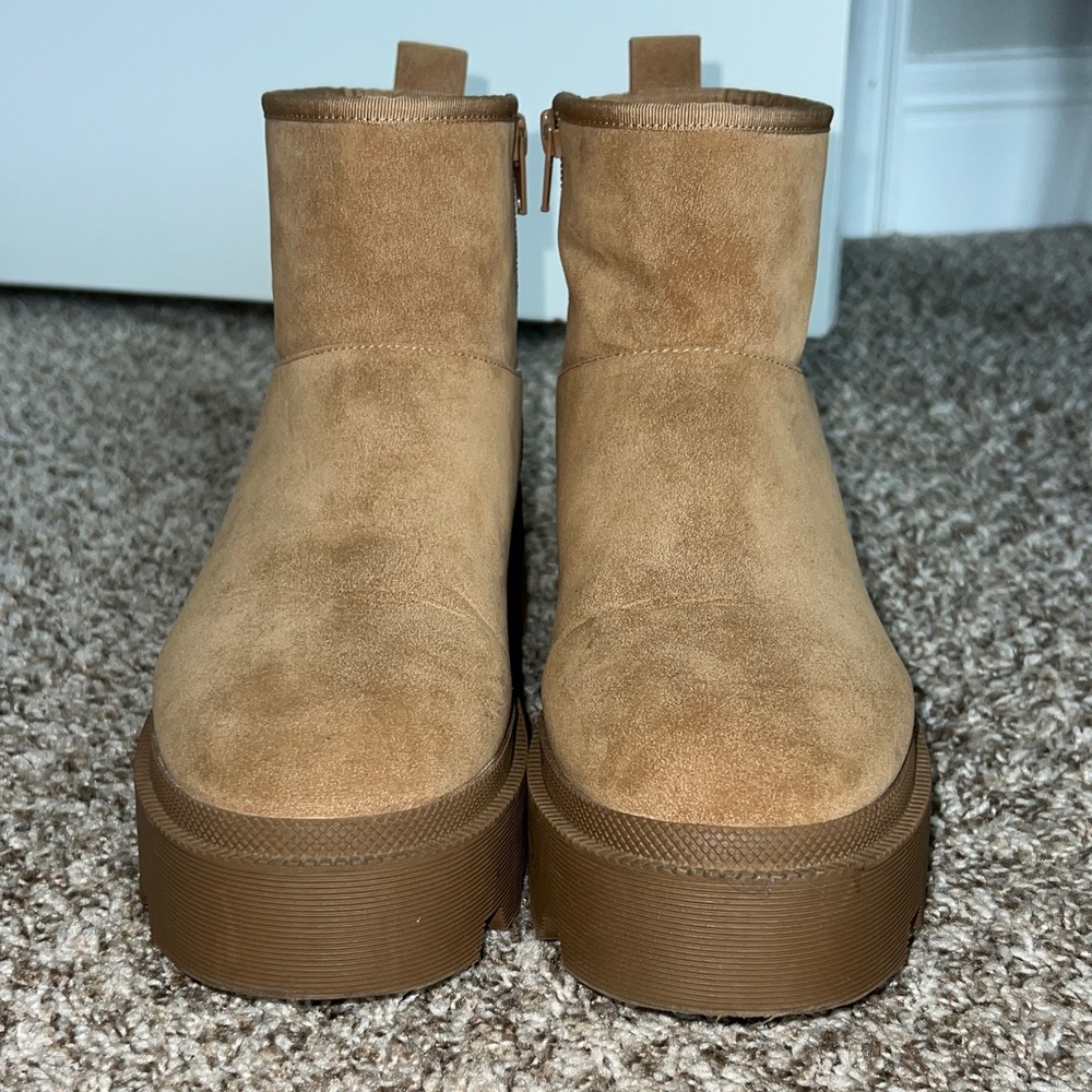 Universal Thread Wedge Tan Suede Boots with Sherpa lining Size 9 - Picture 3 of 9